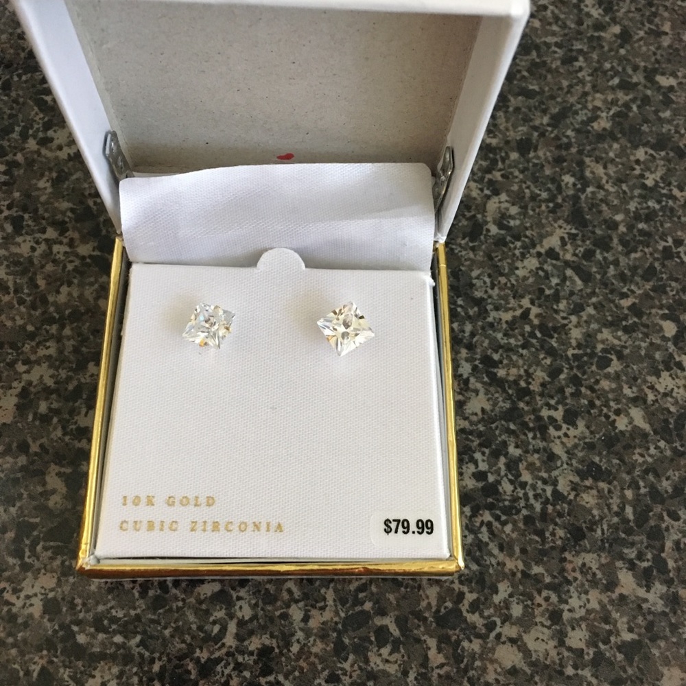10k solid gold / cubic zirconia earring